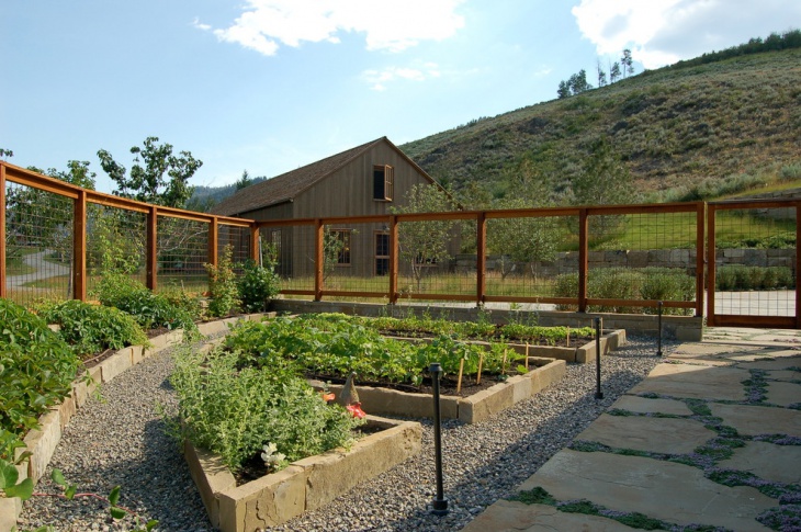 farmhouse garden fence idea 