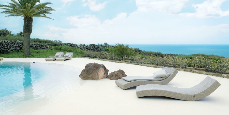 beach style pool lounge
