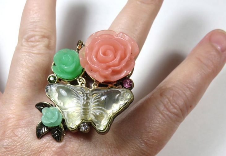 butterfly stretch ring