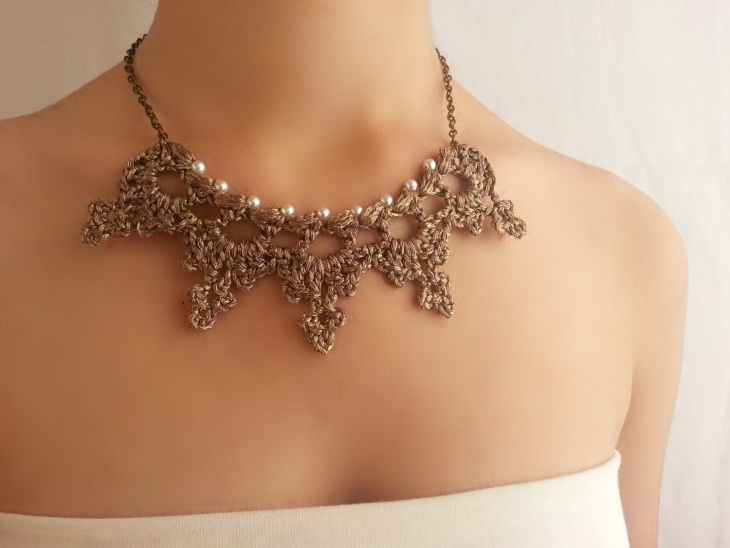 gold lace necklace