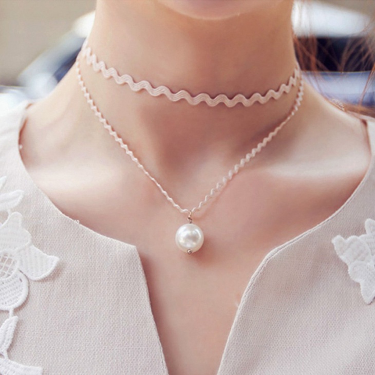lace wave necklace