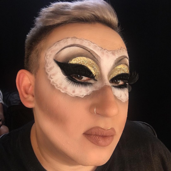 drag queen eye makeup 