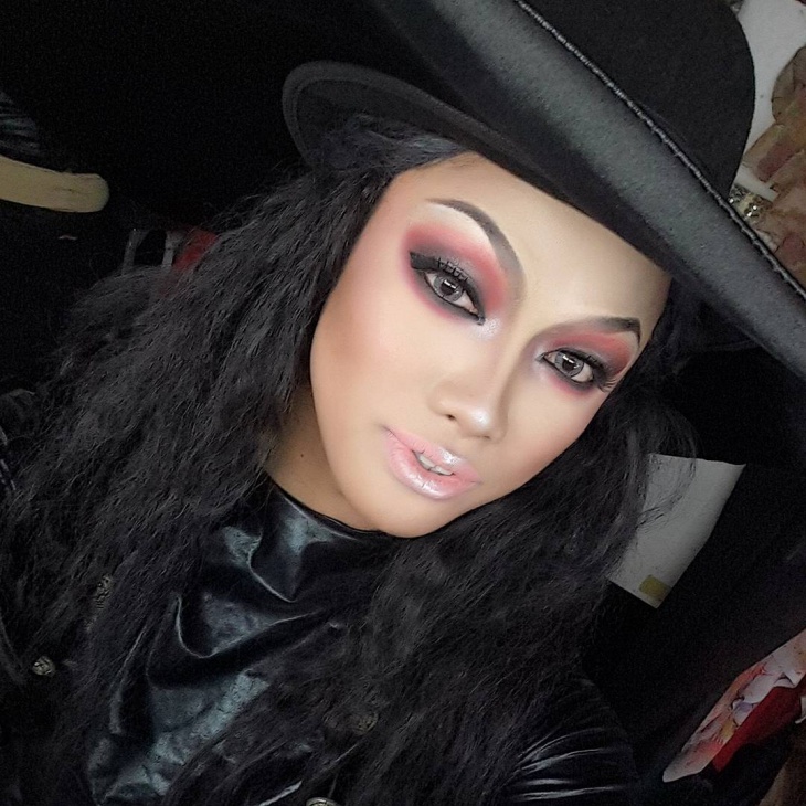 cool drag queen eye makeup
