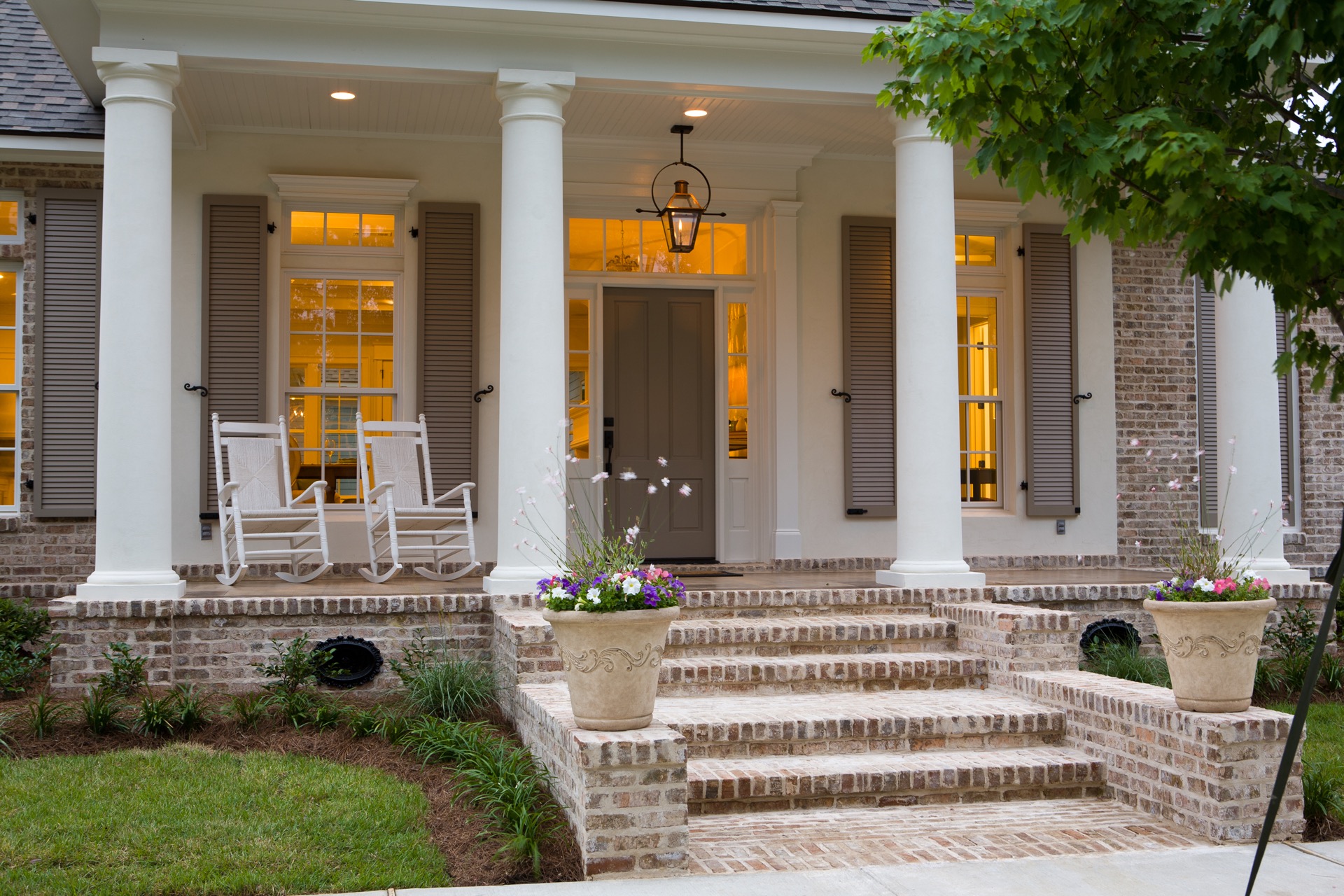 front porch rocking chairs