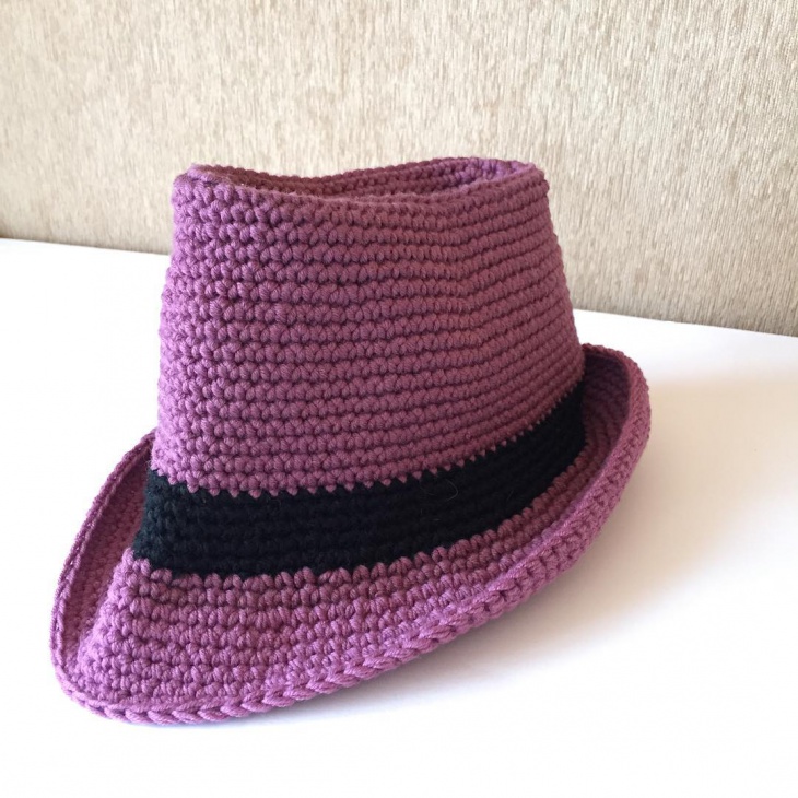 purple spring hat design