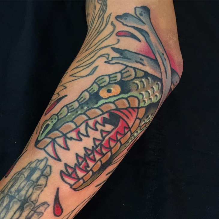 traditional crocodile tattoo
