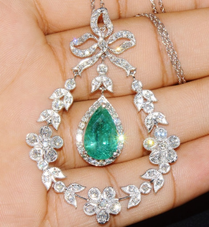 gold diamond floral necklace