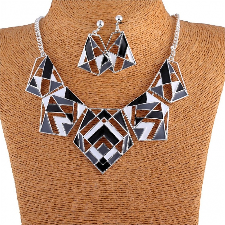 geometric bib necklace