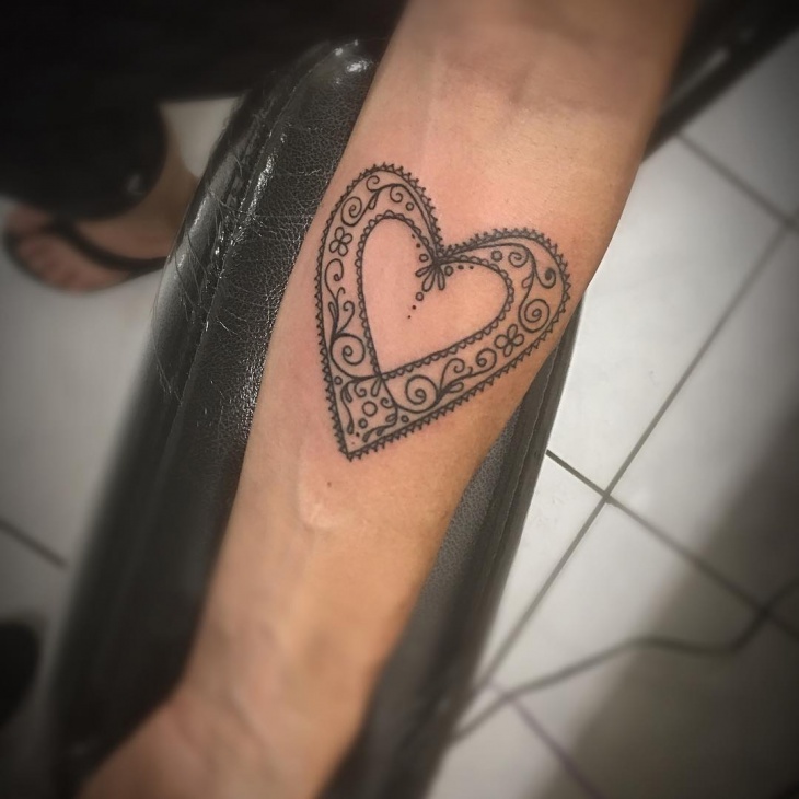 paisley henna heart tattoo design