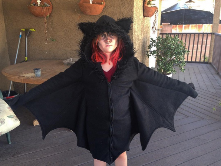 bat costume makeup 
