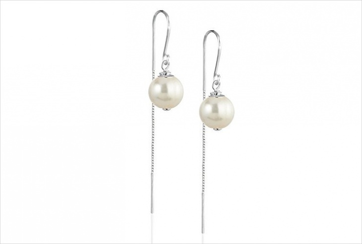 round pearl earrings