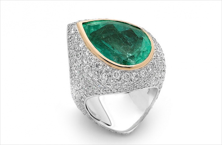 pear shaped emerald ring design