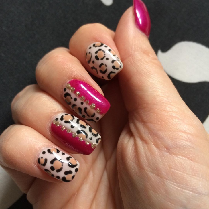 leopard print acrylic nail design