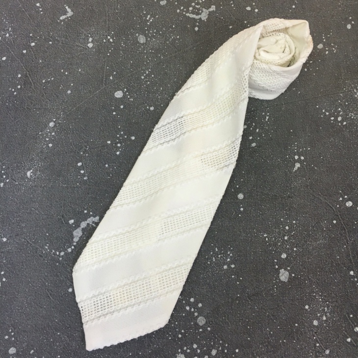 white textured knit tie for men