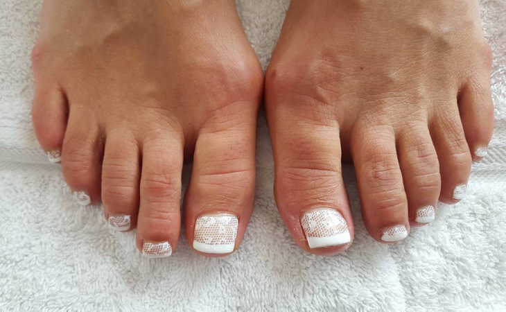 8. Lace-Inspired Toe Nail Designs for Brides - wide 2