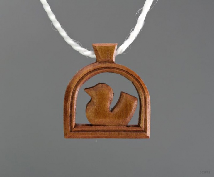 wooden bird pendant