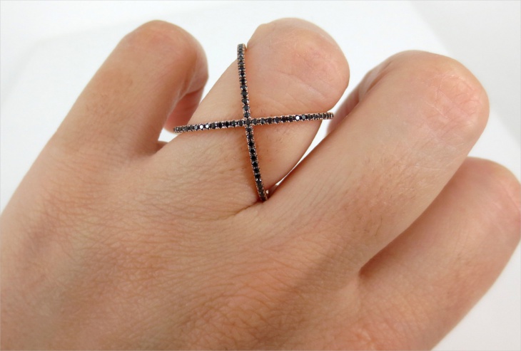 black diamond cross ring