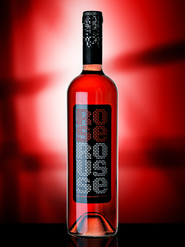 red wine label design