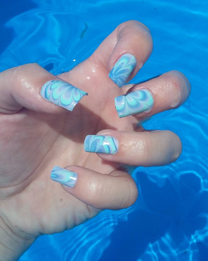 summer holiday gel nail design