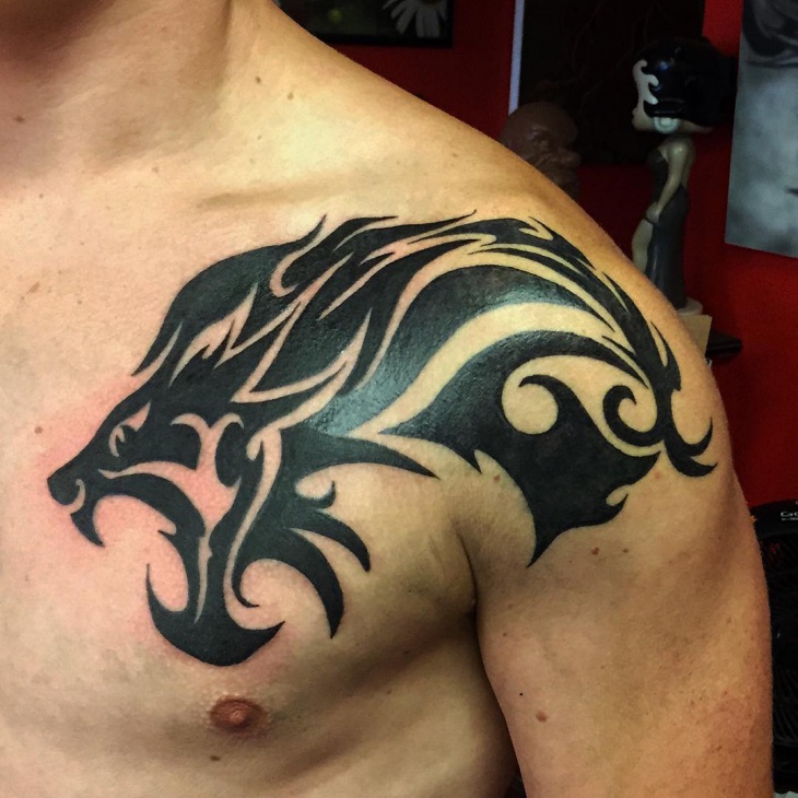 tribal lion tattoos on shoulder