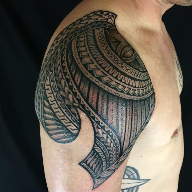 tribal upper arm tattoo1