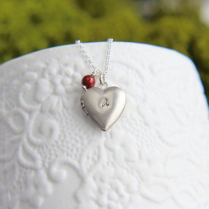 silver heart locket necklace