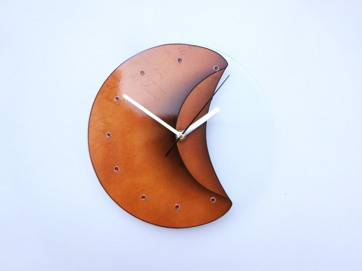modern minimalist wall clock
