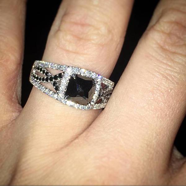 black diamond wedding ring for women
