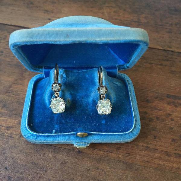 simple diamond dangle earrings