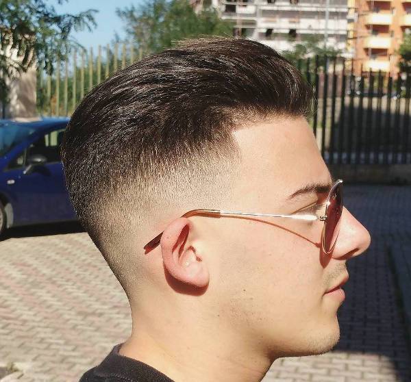 cool razor fade comb over hairstyle1