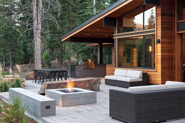 outdoor patio fire pit design