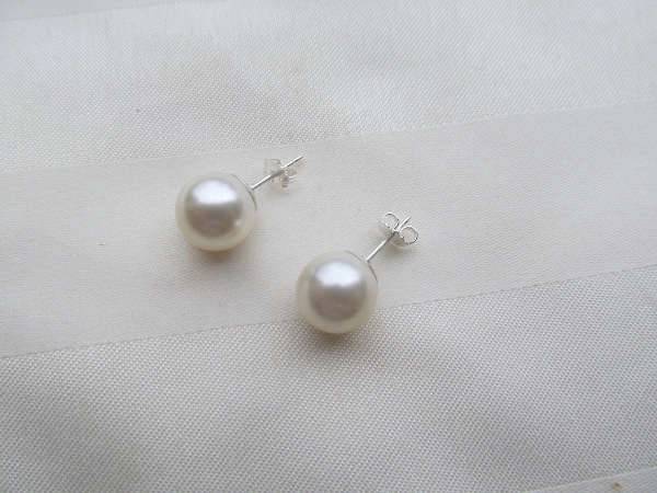 modern pearl stud earrings