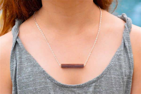 horizontal bar necklace