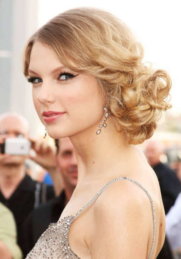 taylor swift wedding hairstyle with bangs1