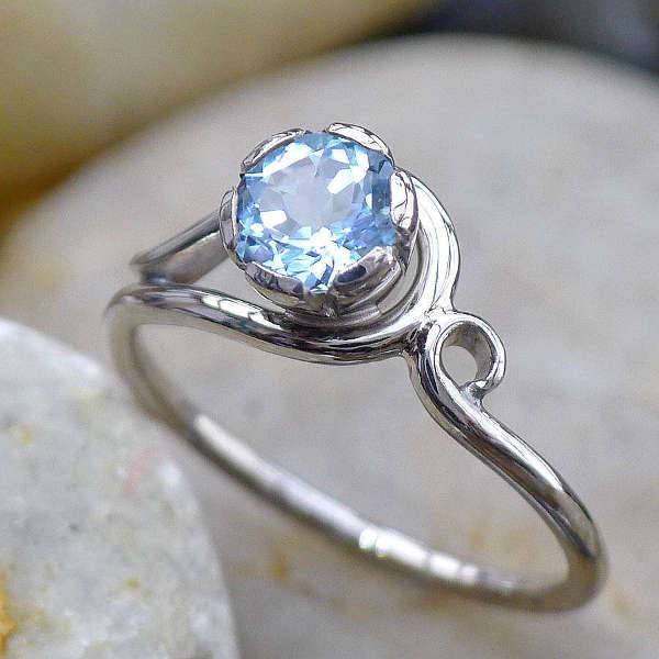 vintage aquamarine engagement ring